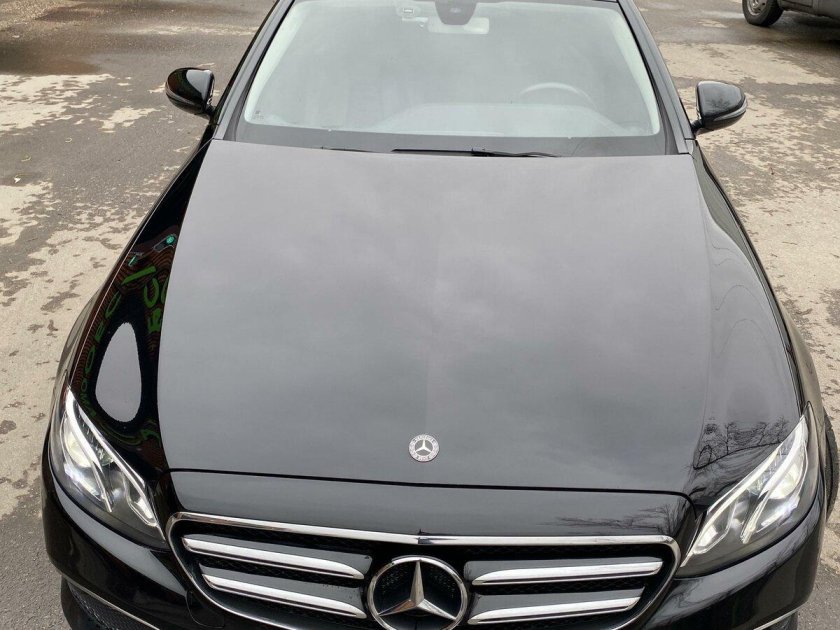 Мерседес бенц е