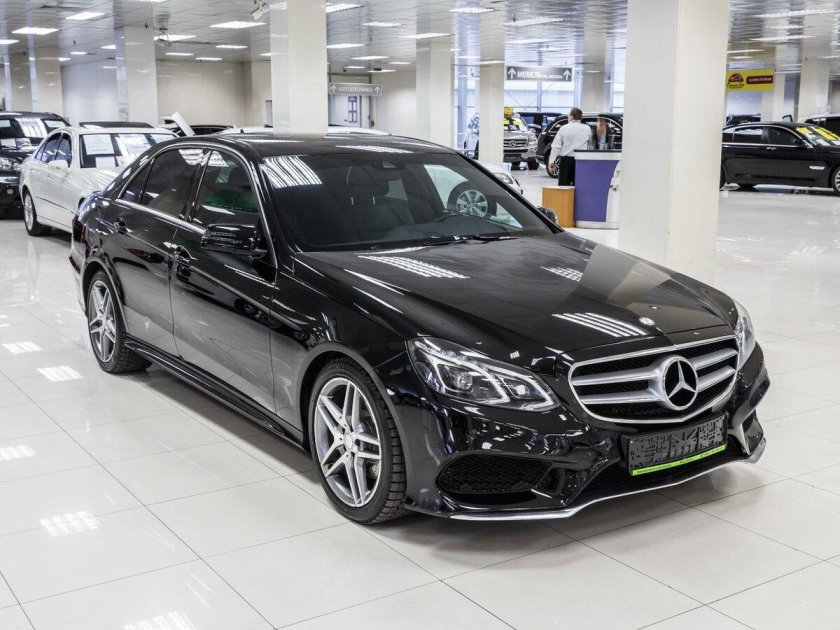Mercedes Benz e class w212 черный