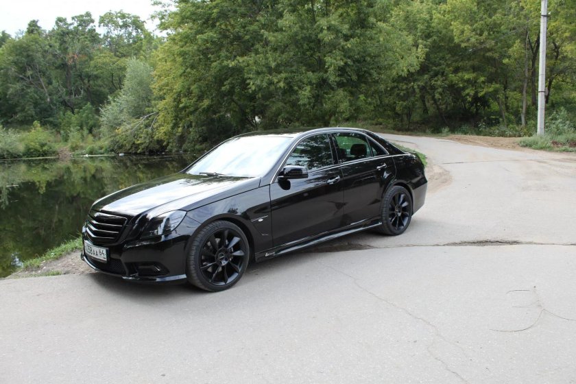 Мерседес е200 w212 черный