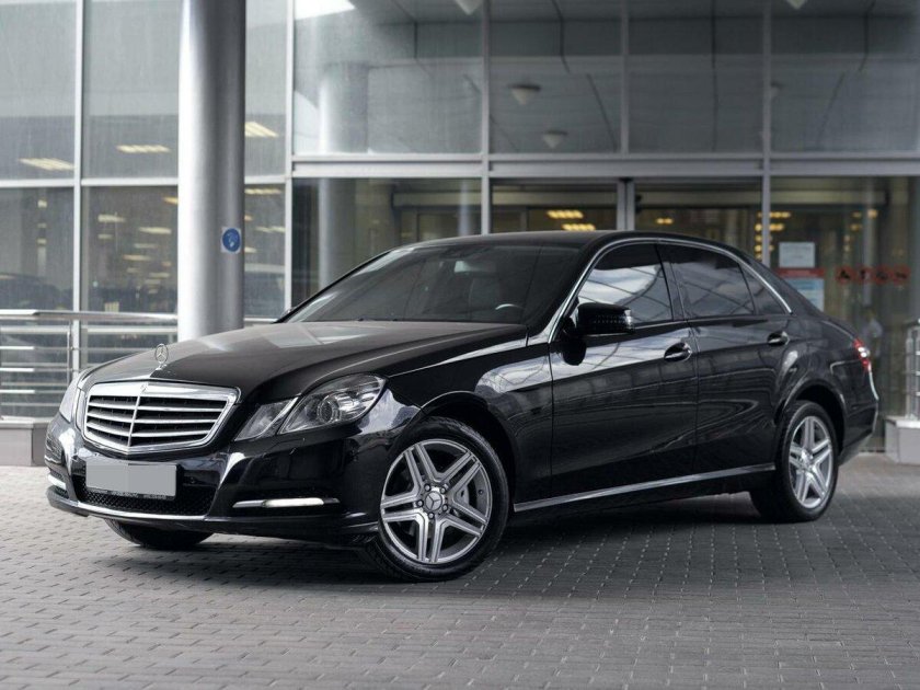 Мерседес-Бенц е200 2012
