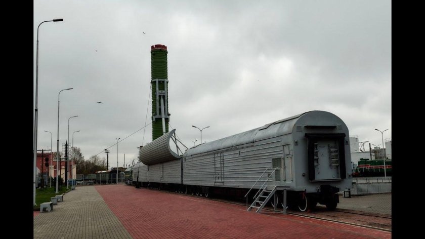 Боевой Железнодорожный ракетный комплекс РТ-23 УТТХ «молодец»