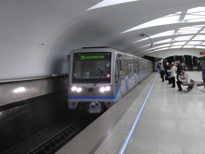 Строгино (станция метро, Арбатско-Покровская линия)