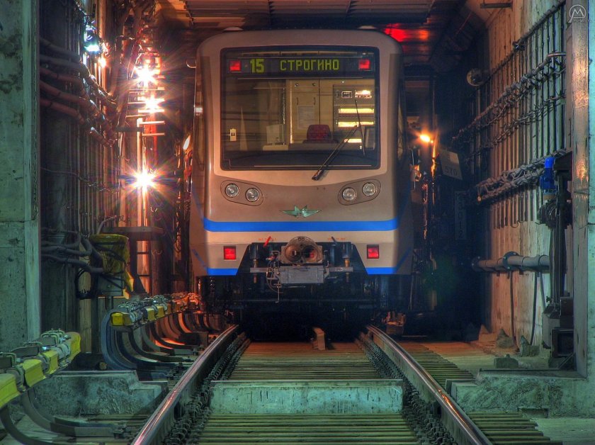 Метро поезд Русич 81-740