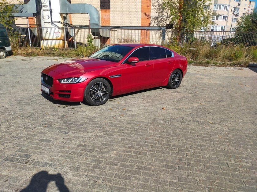 Ягуар Хе 2015