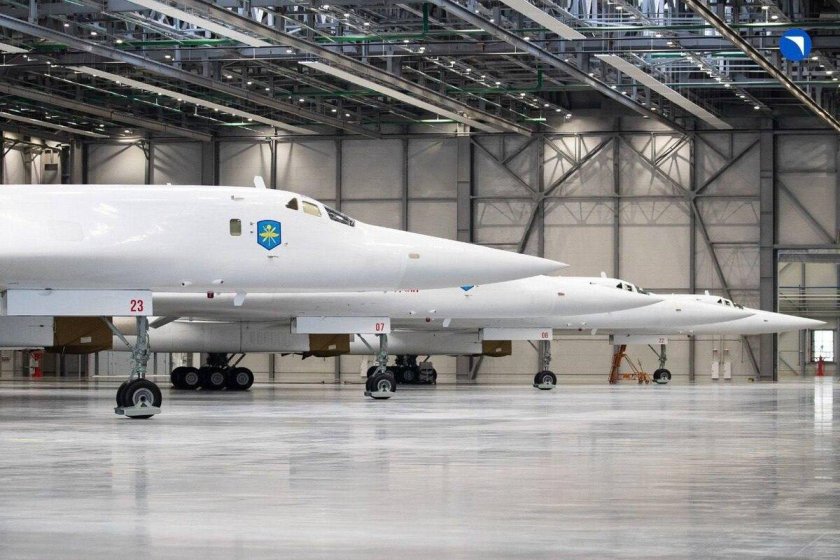 Стратегический бомбардировщик ту 160