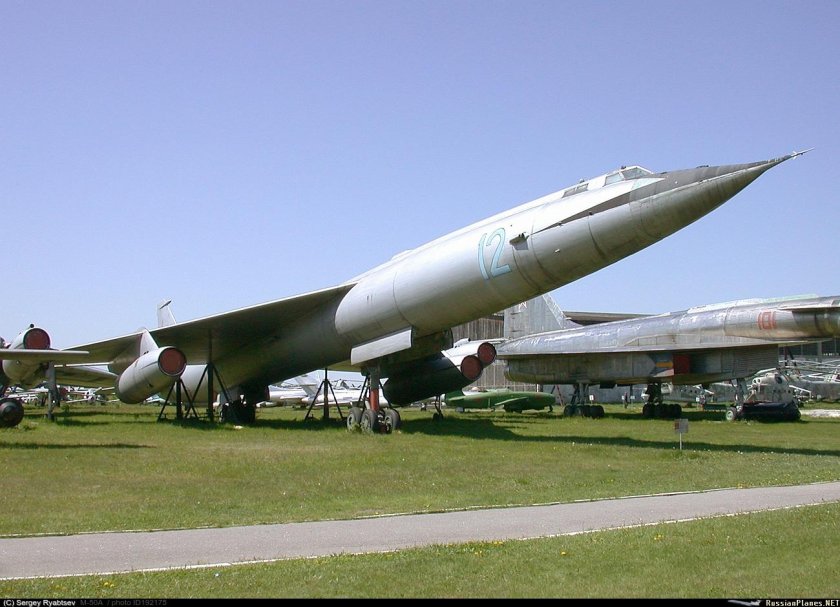 Самолет м50 Мясищева