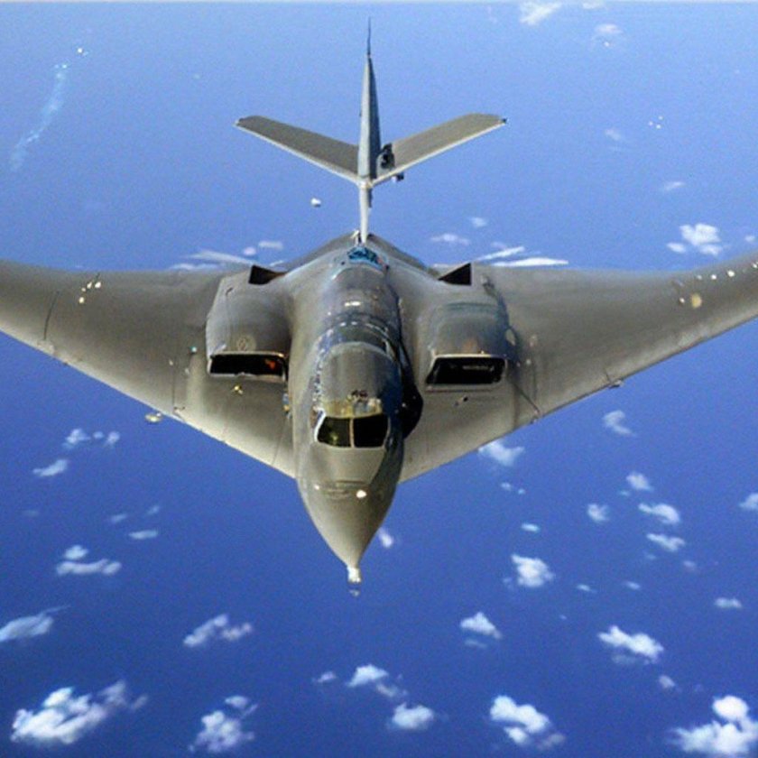 B 2 spirit стелс бомбардировщик