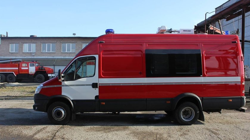 Пожарный автомобиль-база газодымозащитной службы АБГ 3 (4308)