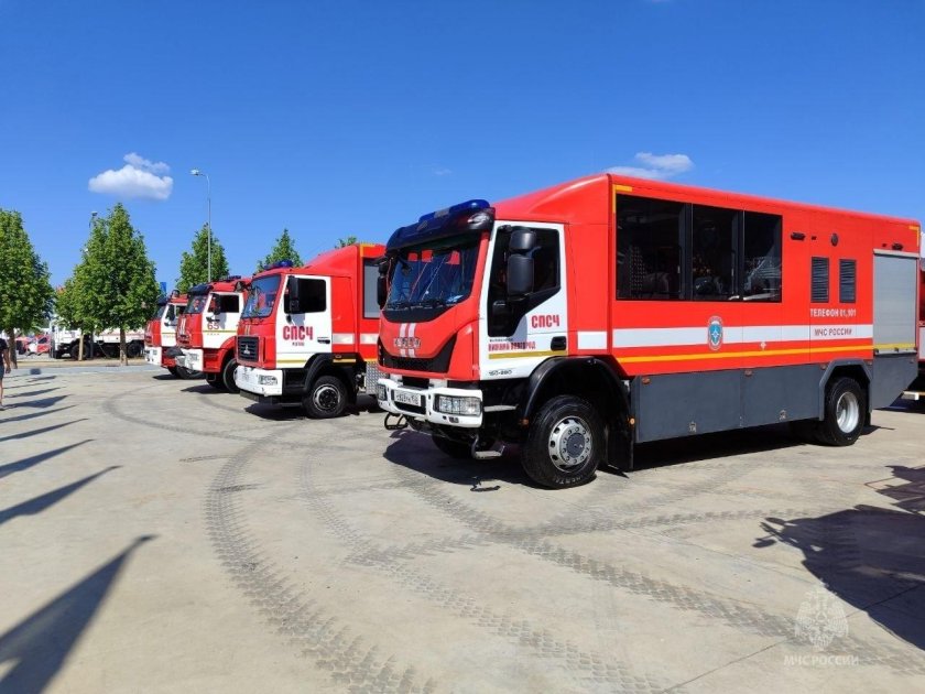 Пожарный автомобиль газодымозащитной службы