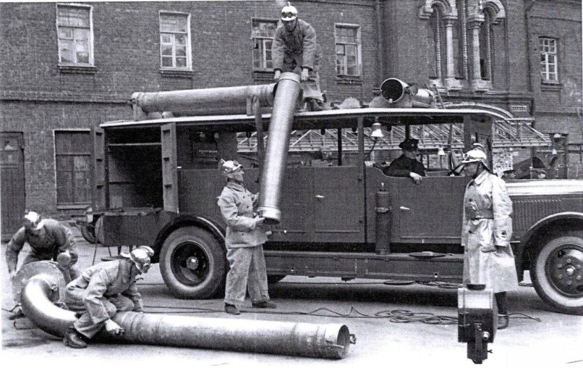 ЗИС-11 поливомоечная машина