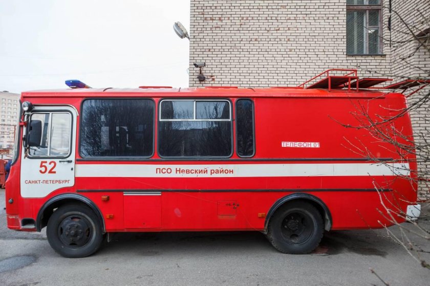 Пожарный автомобиль газодымозащитной службы