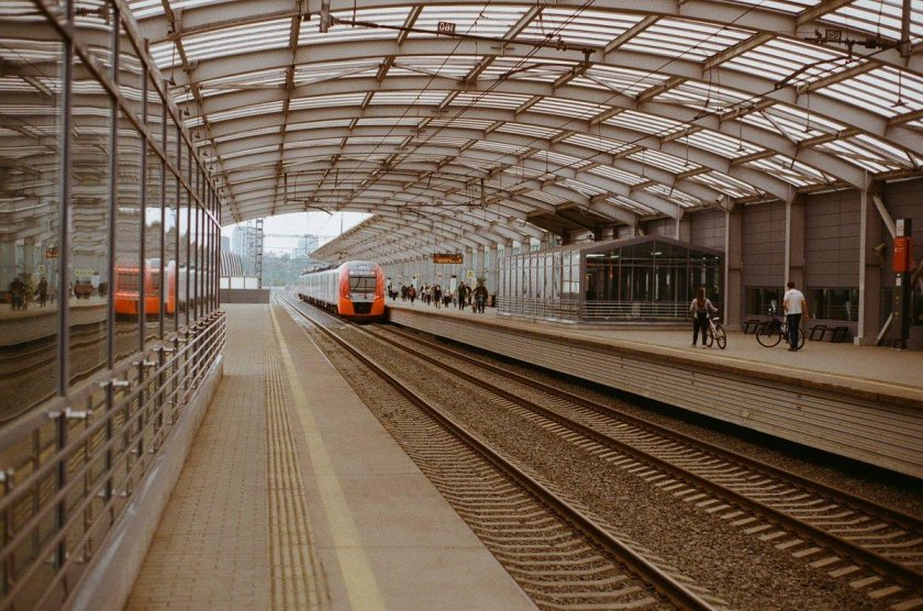 Станция метро лужники