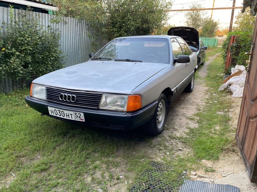 Ауди 100 1986г.