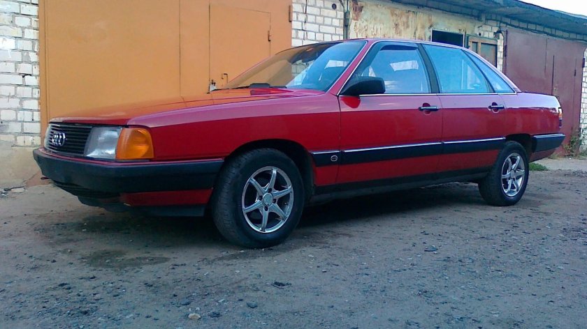Ауди 100 1986 года
