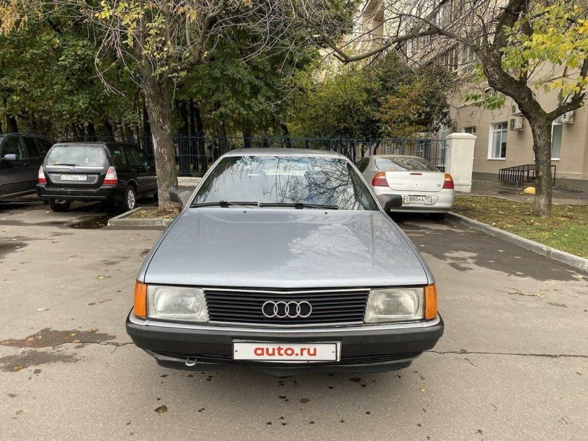 Ауди 100 1986г.