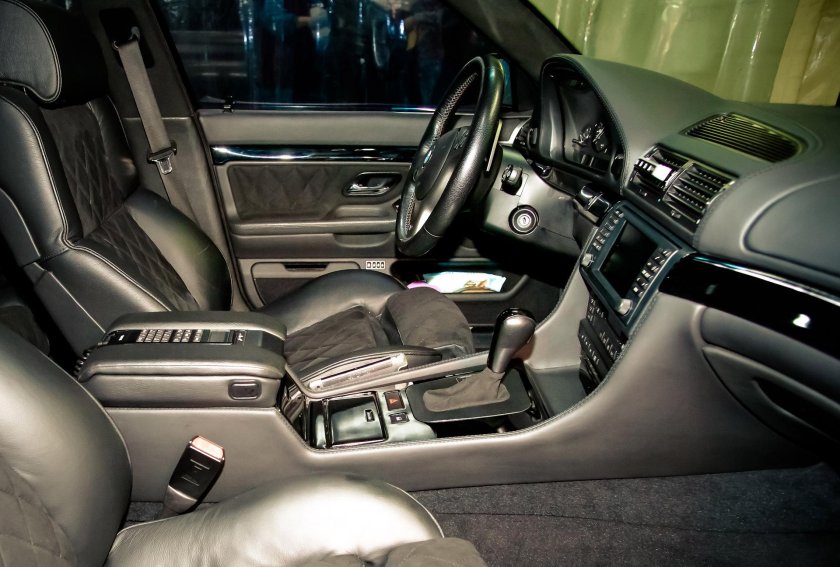 BMW 750i e38 салон