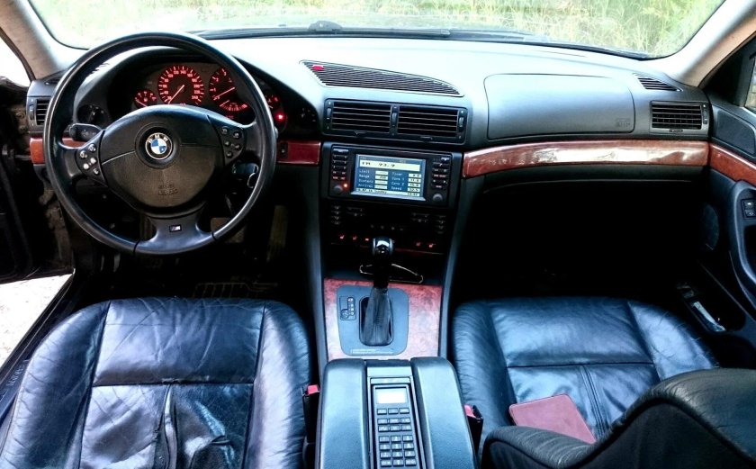 БМВ е38 салон