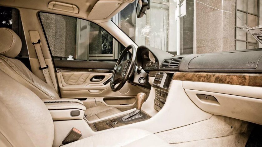 BMW 750i e38 салон