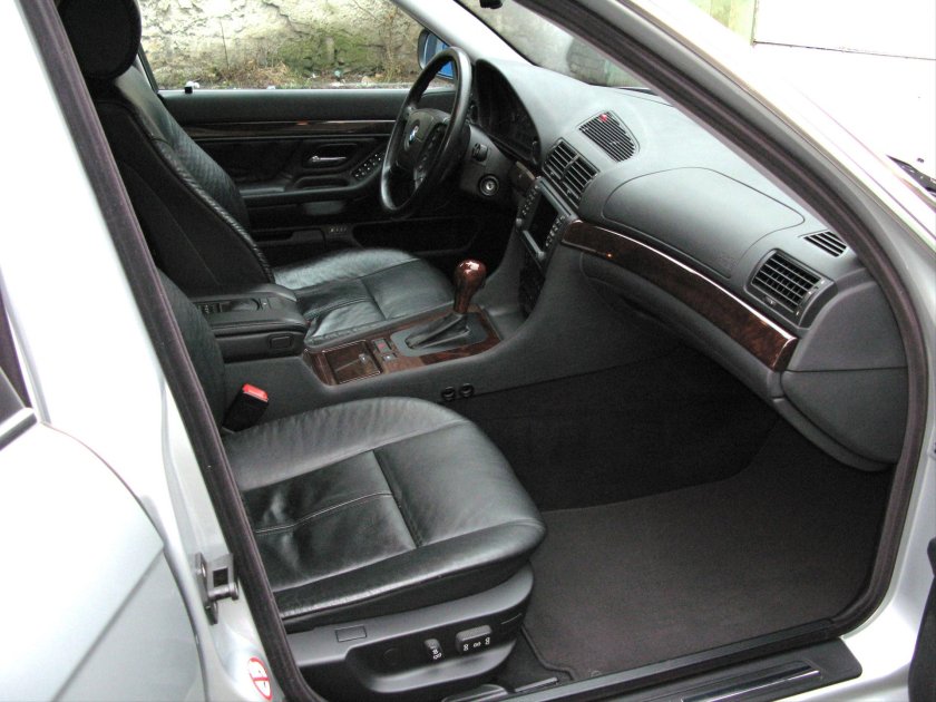 БМВ е38 салон