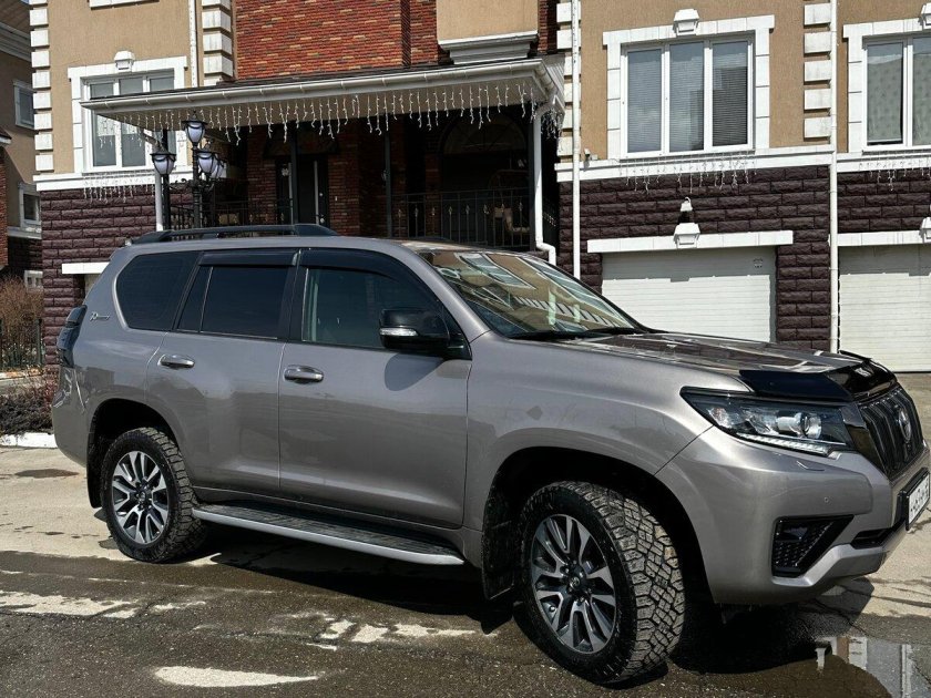 Toyota land cruiser prado 150