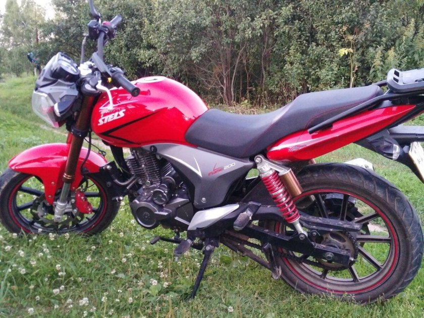 Stels Flame 200 красный
