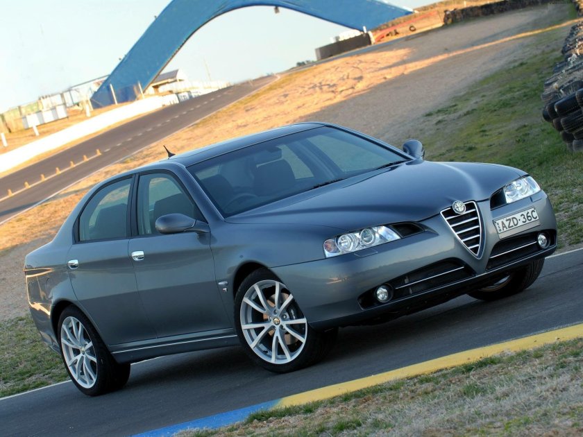 Alfa Romeo 166