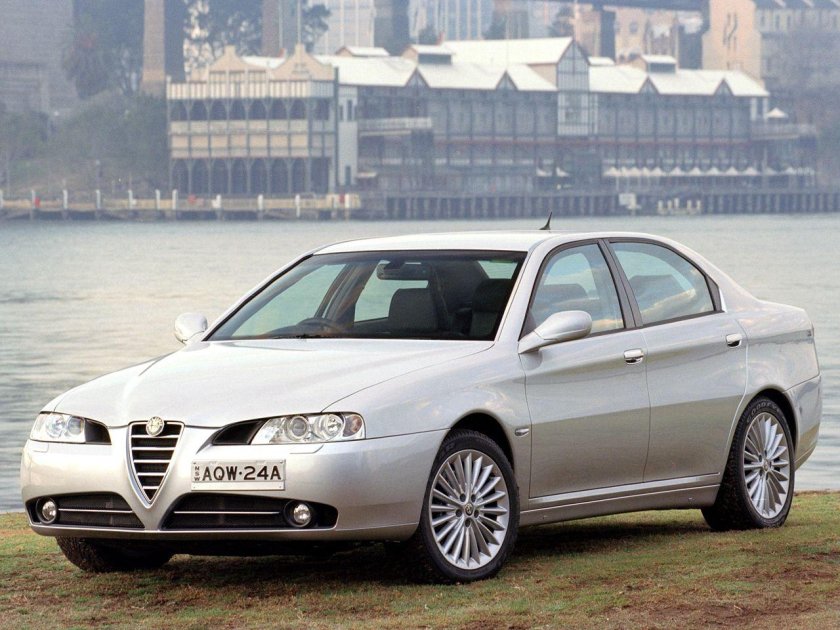 Alfa Romeo 166