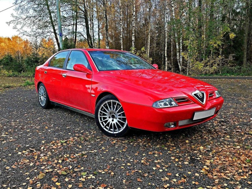 Alfa Romeo 166