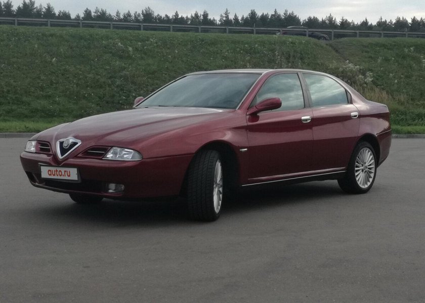 Alfa Romeo 166