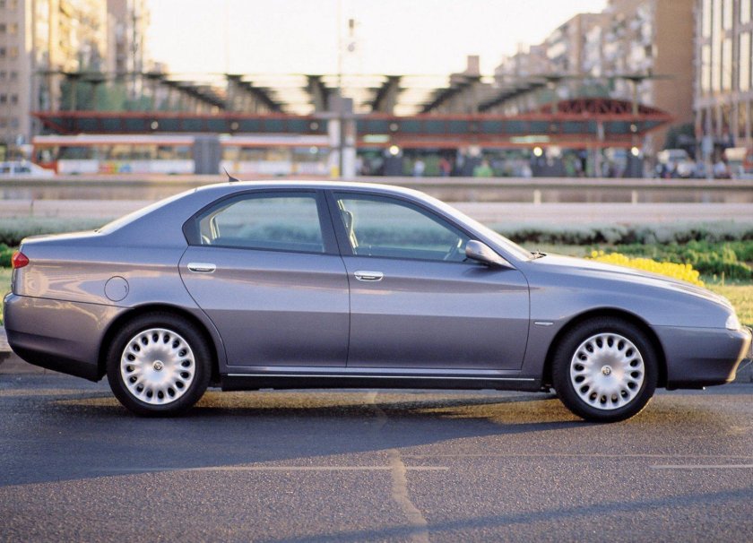 Альфа Ромео 166