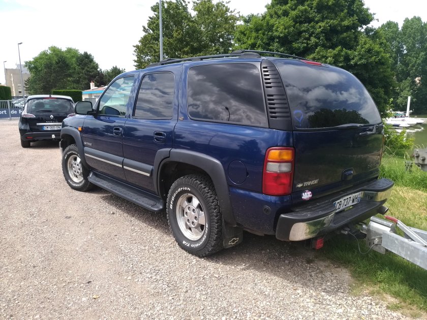 Chevrolet Tahoe 2003