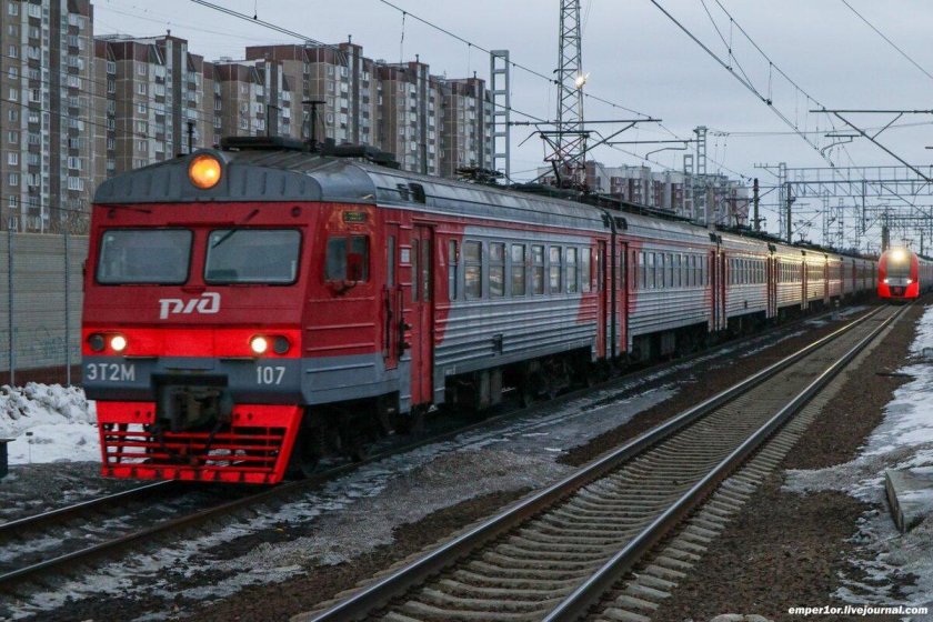 Электропоезд эт 2 м