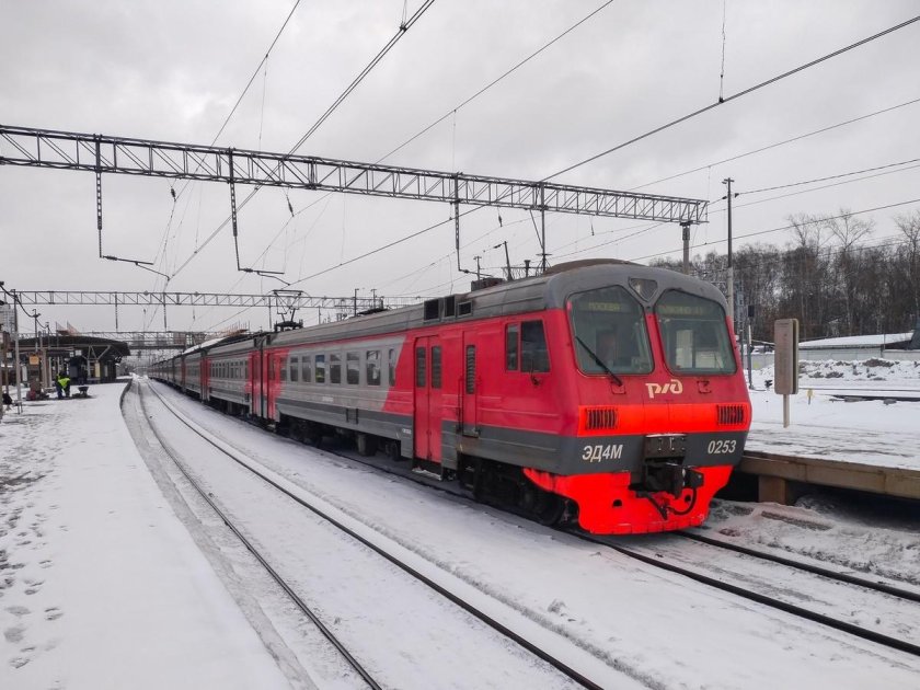 Электропоезд эд4м