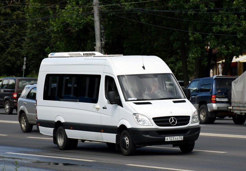 Автобус Мерседес