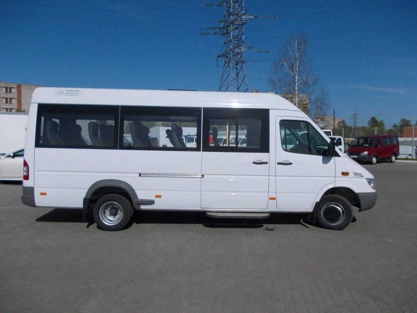 Mercedes-Benz Sprinter 411