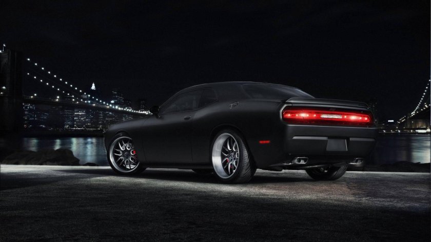 Dodge challenger srt8