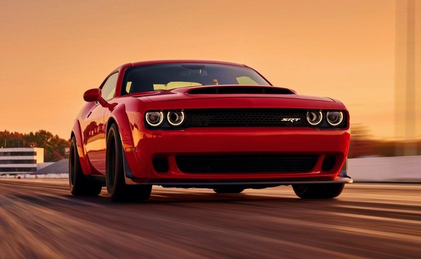 Додж Челленджер СРТ Хеллкат