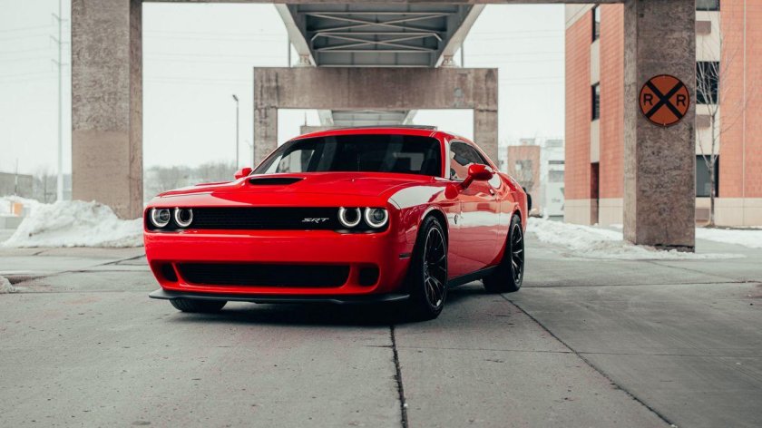 Dodge challenger hellcat 2015