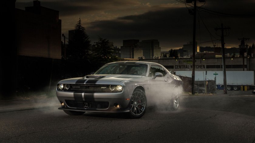 Dodge Challenger srt 392