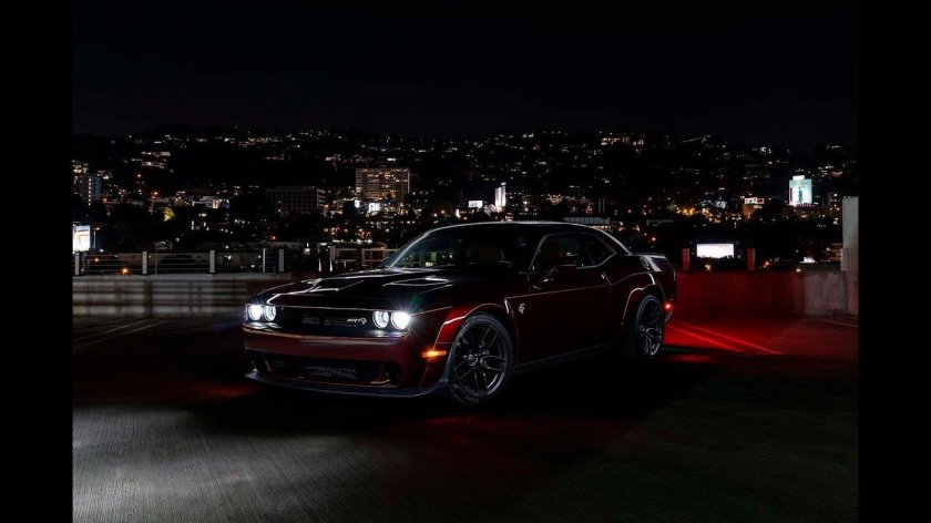 Додж Чарджер 2022 демон