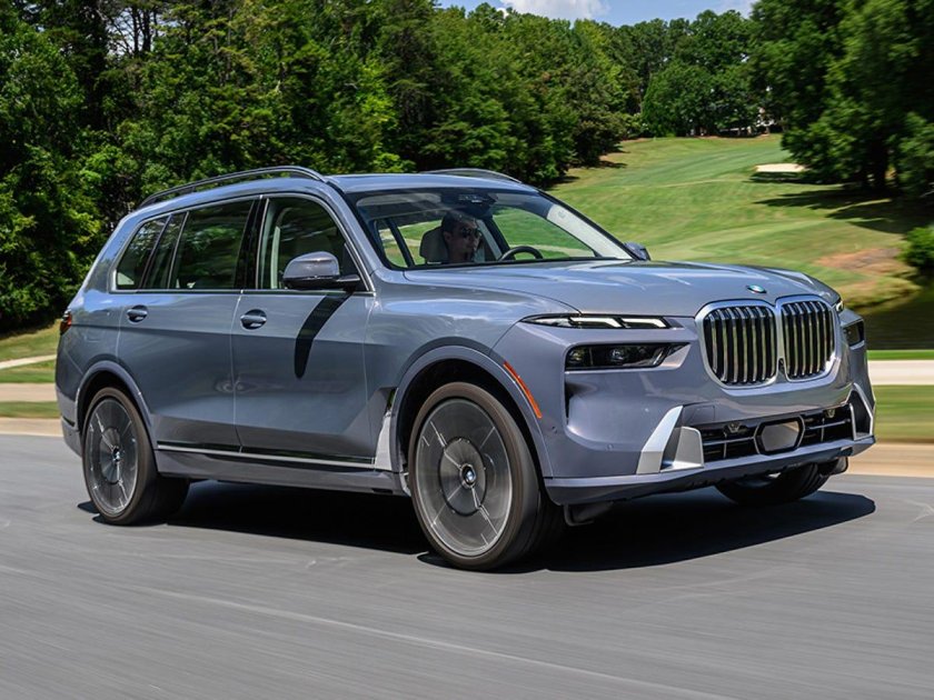BMW x7 60i 2023
