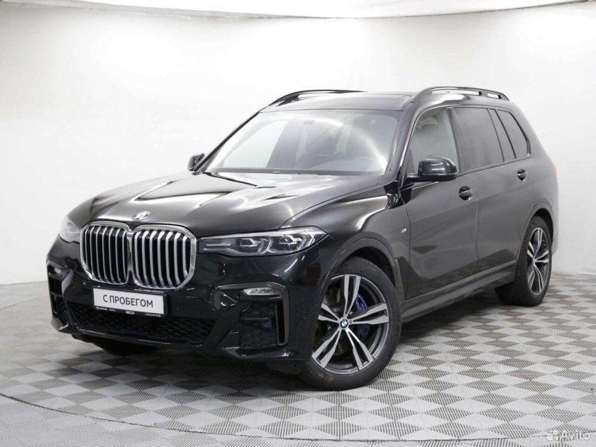 БМВ x7 2022