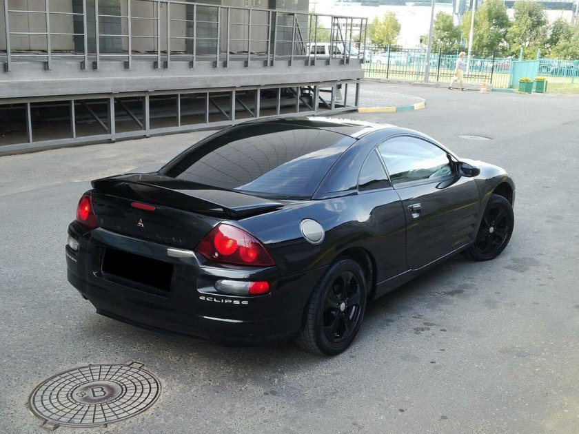 Mitsubishi Eclipse 3 черный