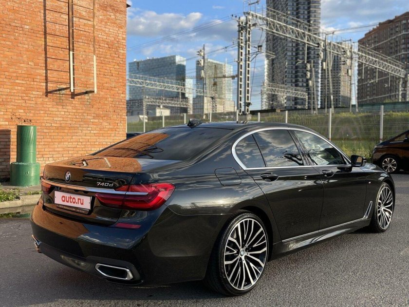 Bmw 750li xdrive m sport