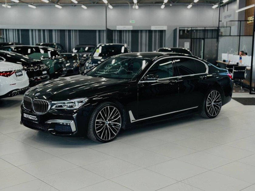 Бмв 7 серии 2019