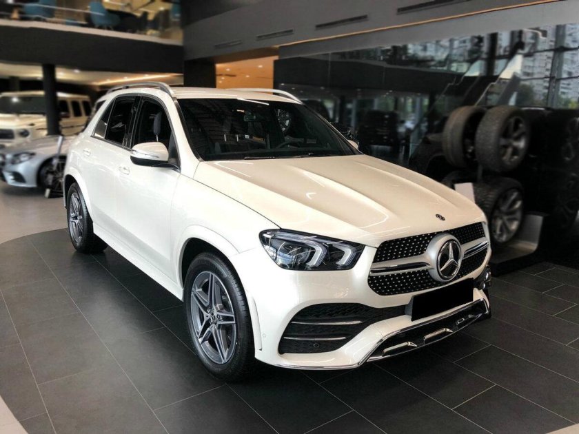 Мерседес GLE 300 D белый