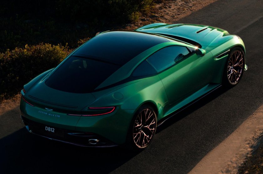 Aston Martin db12 2023
