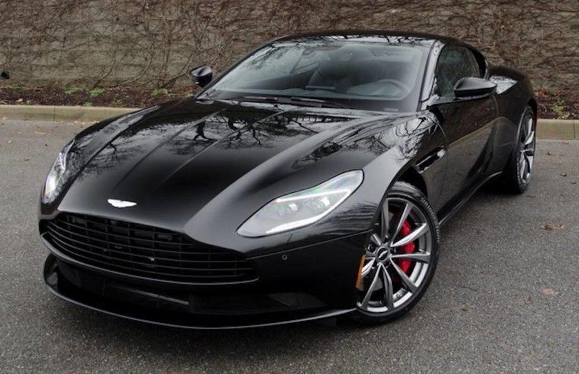 Астон Мартин дб11
