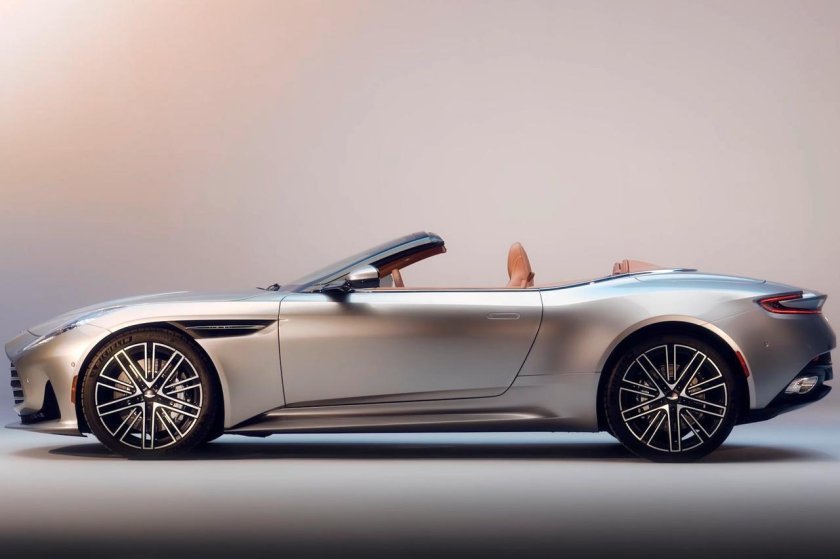 Астон Мартин кабриолет