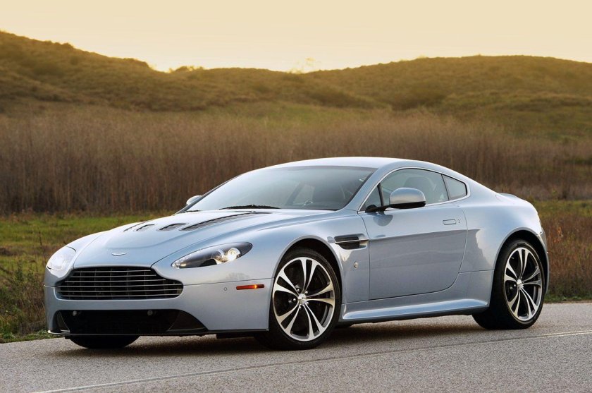 Aston Martin db8 Vantage